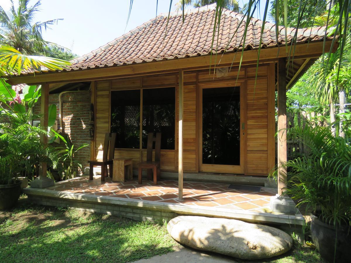 Segara Urip Apartment Negara  Exterior photo